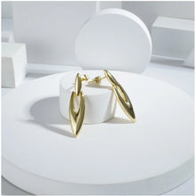 Generic Women's brassNew Gold Tone Polish Mini Office Earrings (Gold Plated)
