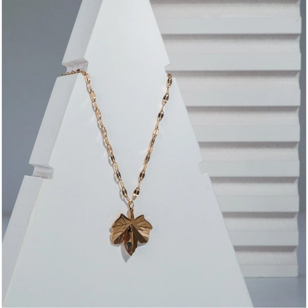 Generic Women's Stainless Steel Leaf Pendent Delicate Chain (Gold Plated)