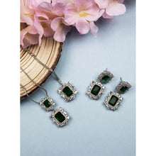 Generic Women's Brass Silver Plated Pendant Set (Green)