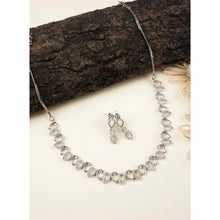 Generic Women's Brass Silver Plated Necklace set (Silver)