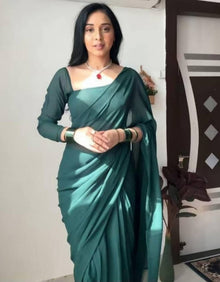 Generic Women's Georgette Solid Saree With Unstitched Blouse 5.5Mtr (Dark Green)