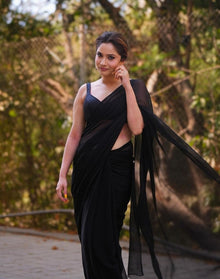 Generic Women's Georgette Solid Saree With Unstitched Blouse 5.5Mtr (Black)
