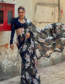 Generic Women's Georgette Floral Printed Saree With Unstitched Blouse 5.5Mtr (Black)